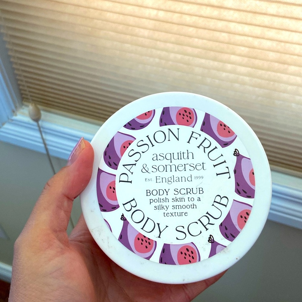 🆕 Passion fruit body scrub 330g
